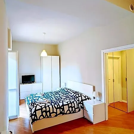Mv S.r.l. Hotel *